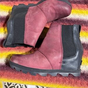 Sorel Red and Black Ankle Boots